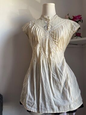 Vintage-Inspired Ivory Lace Pintuck Top
